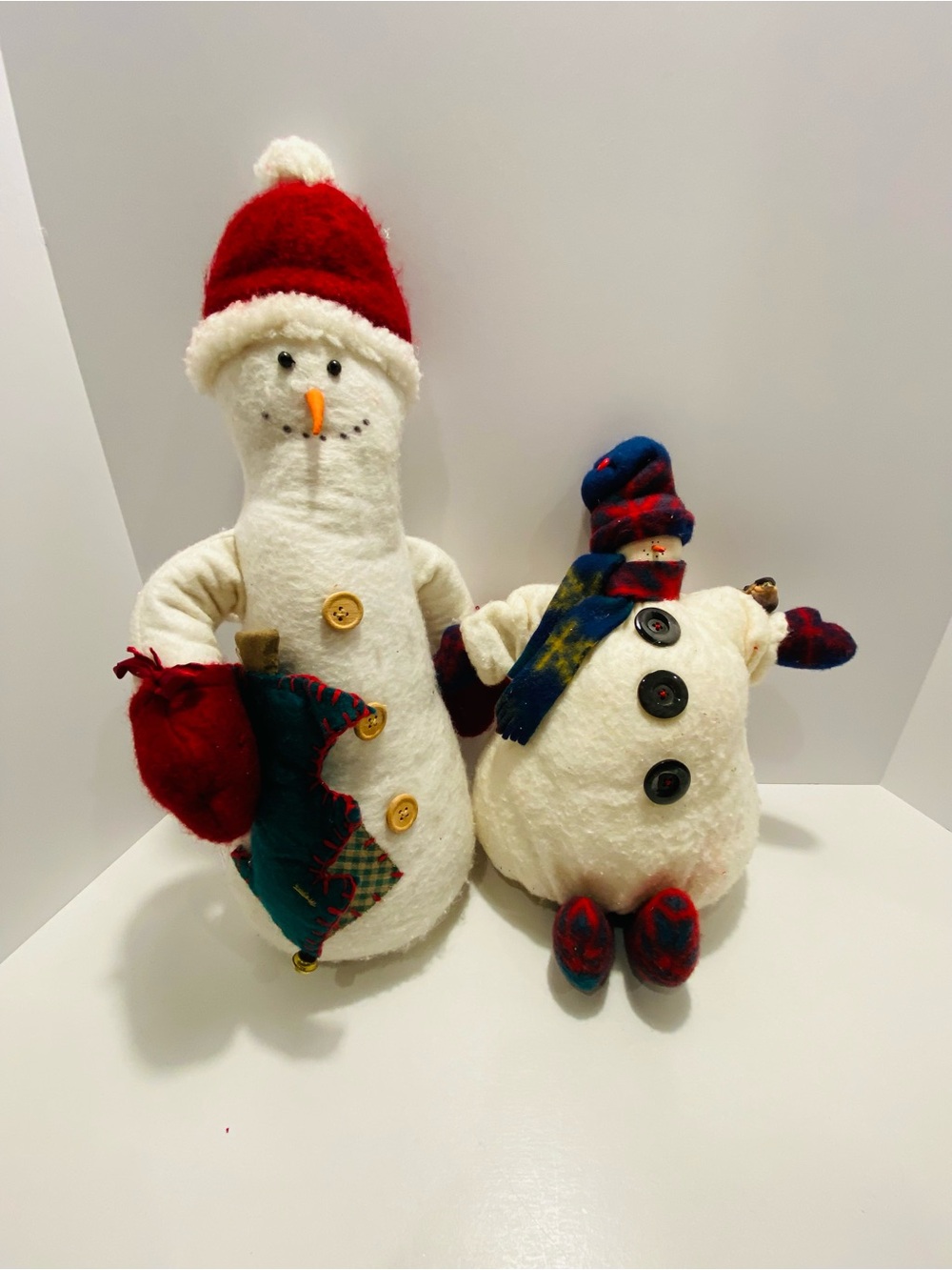 Holiday Snowman Friends Set - White and Red Festive VINTAGE